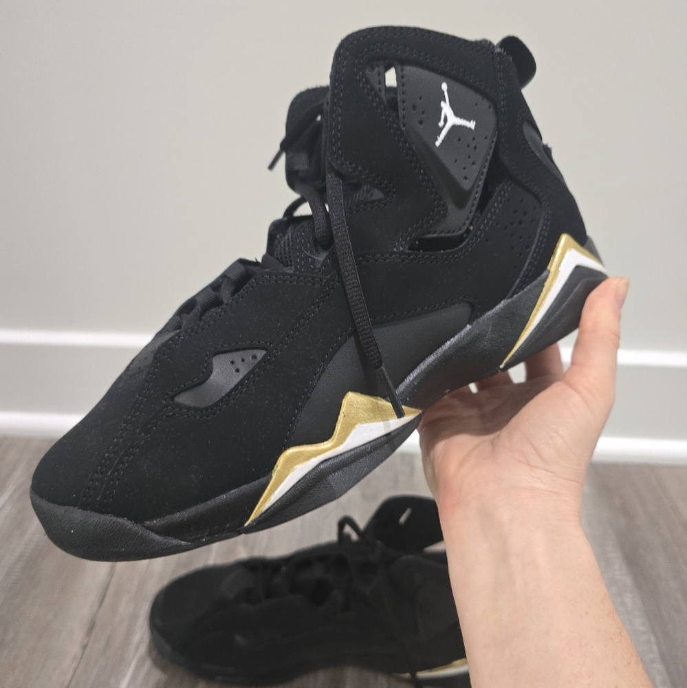 JORDAN TRUE FLIGHT, Black/Metallic Gold-white
